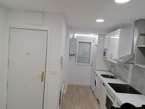 Reforma de cocina en tono blanco