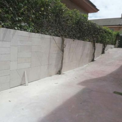 Acceso a garaje reformado para finca particular