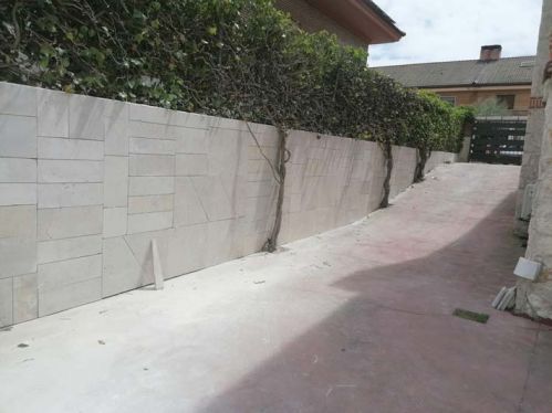 Acceso a garaje reformado para finca particular