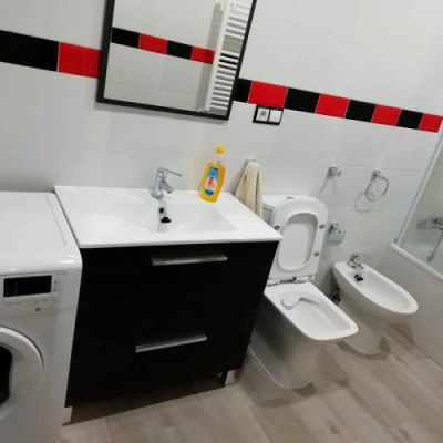 Sanitarios instalados en reforma de baño